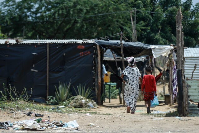 El DANE reportó que la pobreza multidimensional en Colombia se ubicó en 9,9% en 2025, con una reducción frente al año anterior - crédito Colprensa