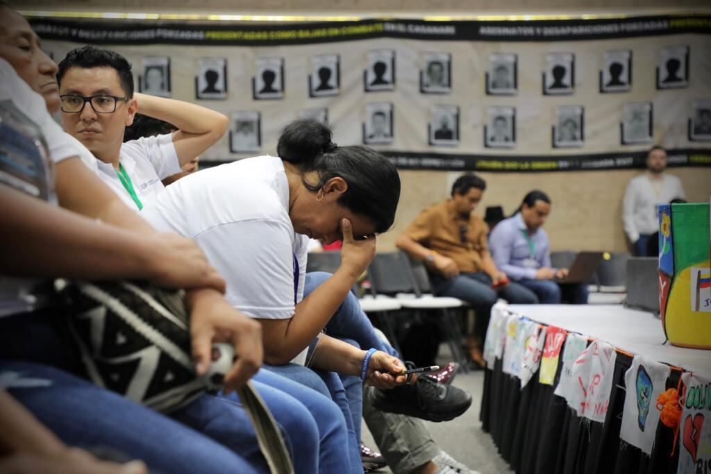 La JEP imputó crímenes de guerra y lesa humanidad a 26 militares, un funcionario del DAS y dos civiles en el caso de falsos positivos - crédito Juan Camilo Velandia /JEP