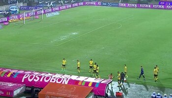 Suspendido el juego en Medellín por lluvia