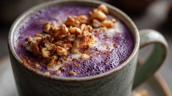 Atole de camote morado con