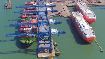 Puertos panameños mueven más de 4 millones de TEU, mientras Balboa y Cristóbal siguen en números rojos