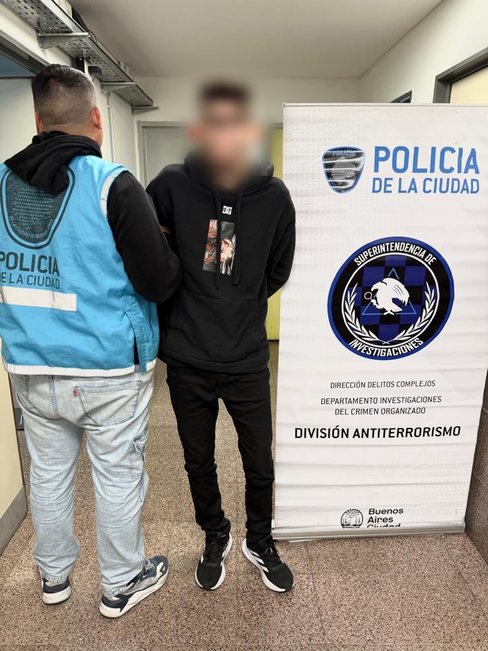 El detenido se encuentra alojado en la División Antiterrorismo de la Policía de la Ciudad