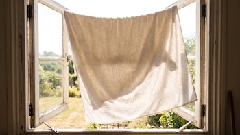 Método casero para enfriar la casa durante el fenómeno de El Niño: solo necesita una toalla húmeda