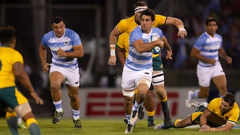 El argentino Matera, tercera línea