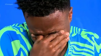 La emoción de Vinicius Jr tras escuchar un mensaje de su abuela en la previa al partido contra Japón: “Marcó mi vida”