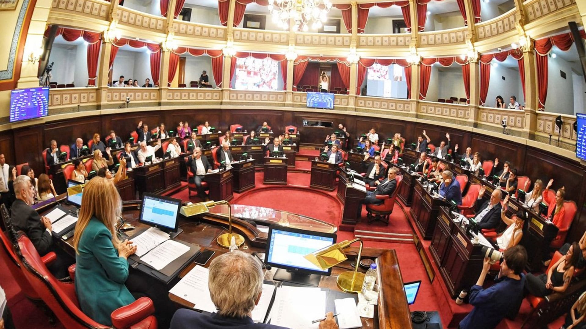 Kicillof consiguió el endeudamiento en la Legislatura