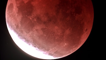 Así fue el eclipse lunar parcial en Colombia: a qué hora ocurrió y dónde fue visible