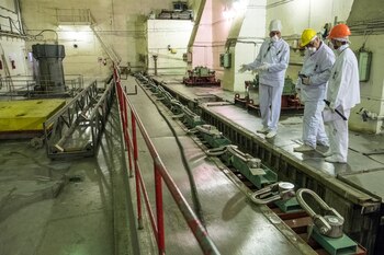 Trabajadores de la central nuclear