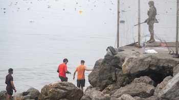 “La ciudad quedó paralizada”: el dramático relato desde Ceuta tras la llegada masiva de migrantes desde Marruecos