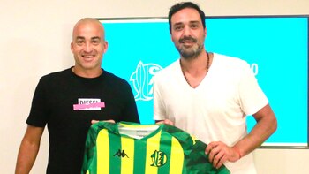 Santiago-Silva-firmo-con-aldosivi portada