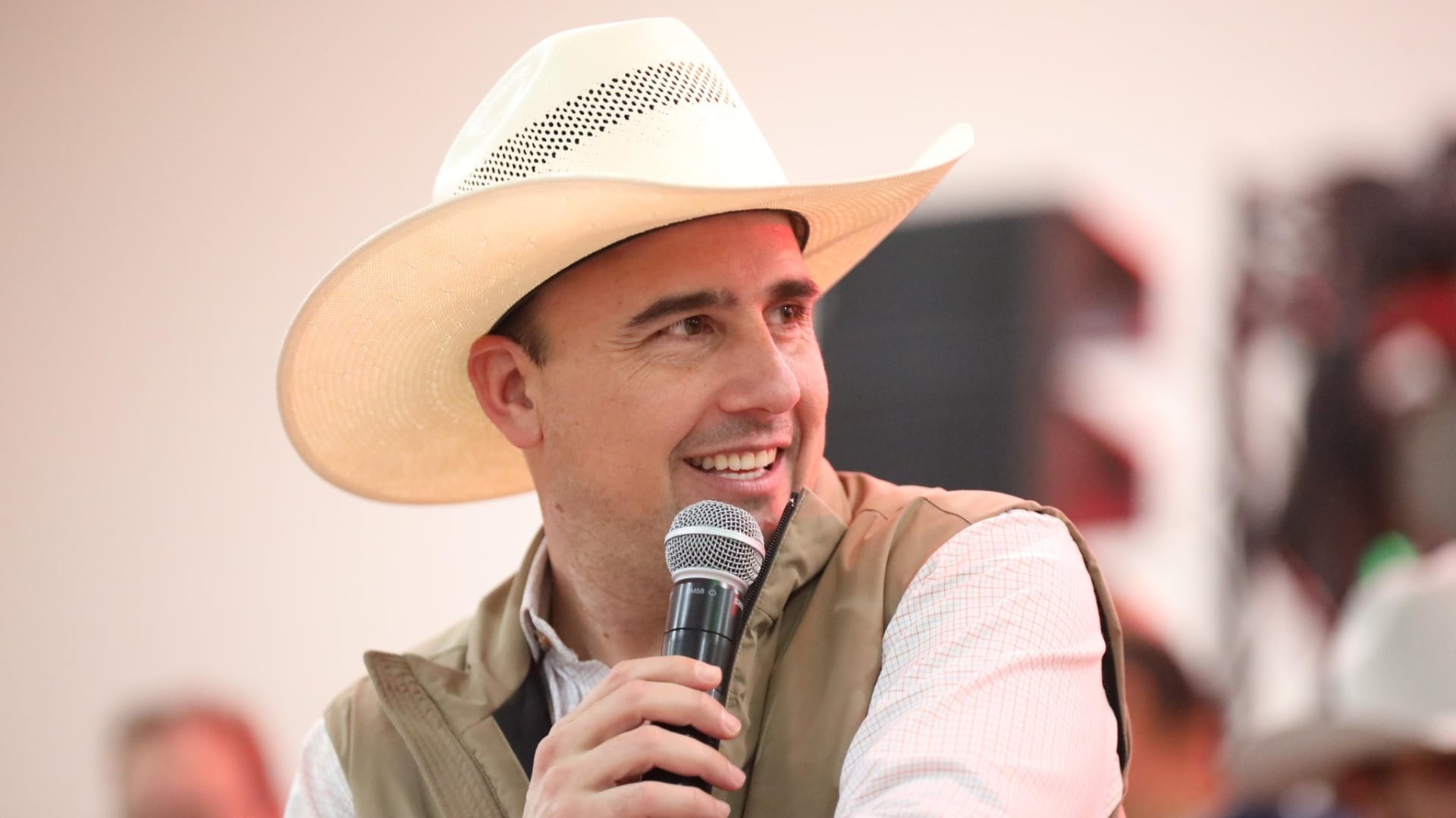 El gobernador de Coahuila, Manolo Jiménez, informó saldo blanco en la jornada electoral de este domingo 7 de junio. (@manolojim)