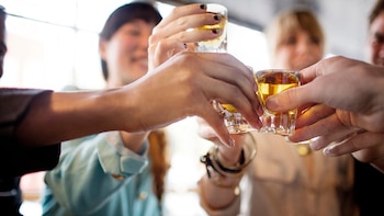 Probabilidades de fibrosis hepática avanzada con consumo excesivo de alcohol