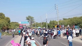 Fotos y videos del paro agrario en Perú: vías bloqueadas, pasajeros barados, protestas y pedidos de los gremios en el norte del país