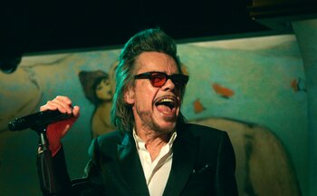 David Johansen en "Personality Crisis: