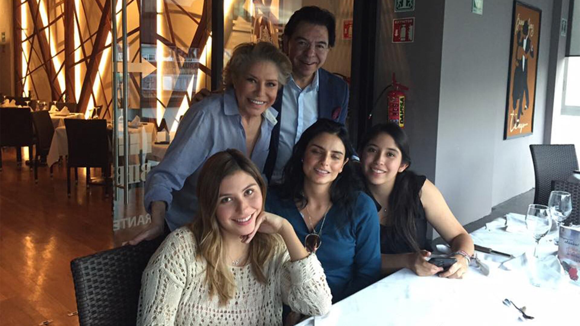 De acuerdo a la actriz, su madre habría fallecido por un infarto. (Facebook/gabriela.michel.583)