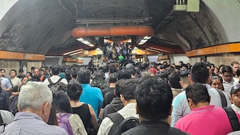 ¿Qué está pasando en el metro y metrobús de la CDMX hoy 13 de abril? desalojan tren en Constituyentes de la línea 7