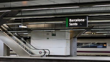 Pedro Sánchez visita el Centro de Regulación y Control de la Estación de Madrid Atocha