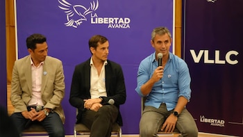 Diego Hartfield junto a Martín