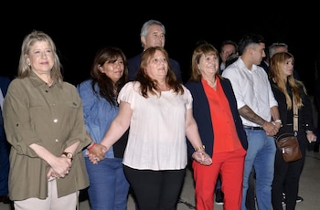 Patricia Bullrich junto a la