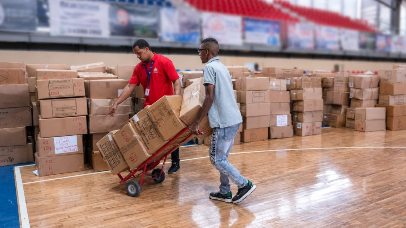 República Dominicana: El Instituto Nacional de Bienestar Estudiantil entregará 267,544 kits de utilería escolar en la región Este