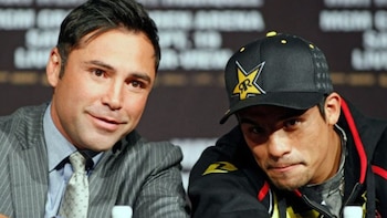 De la hoya junto a