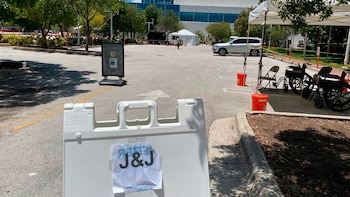 En todo momento hay carteles