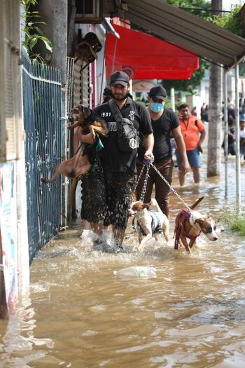 VILLAHERMOSA, TABASCO, 09NOVIEMBRE2020.- Algunos pobladores