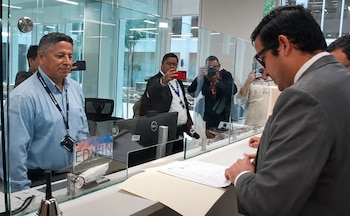 El viceministro de Hacienda expuso ante la Asamblea Legislativa tres proyectos de ley orientados a fortalecer la gestión tributaria del país. Crédito: Captura Presidencia de La República