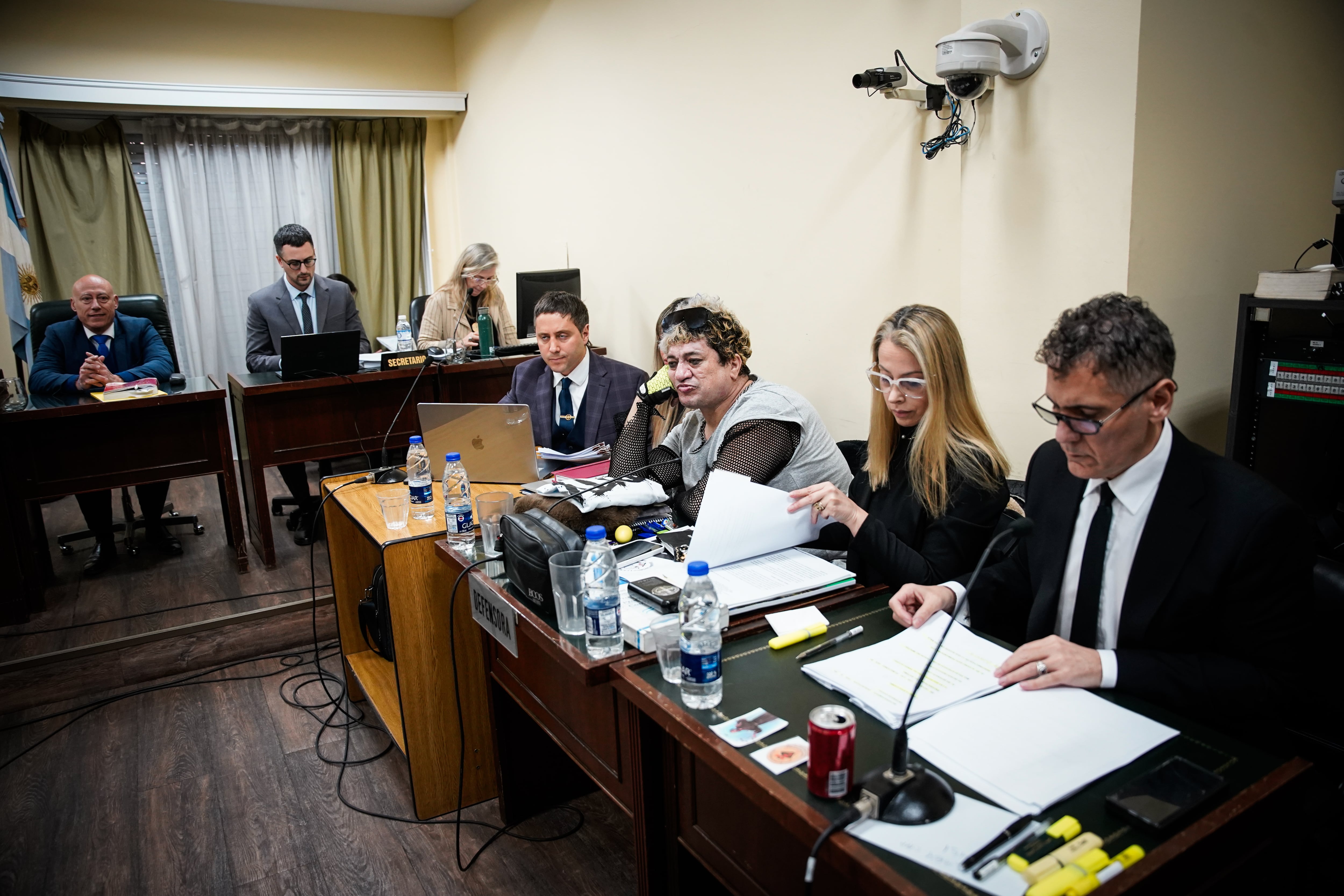 El músico recostado sobre su mano derecha (RSFotos)