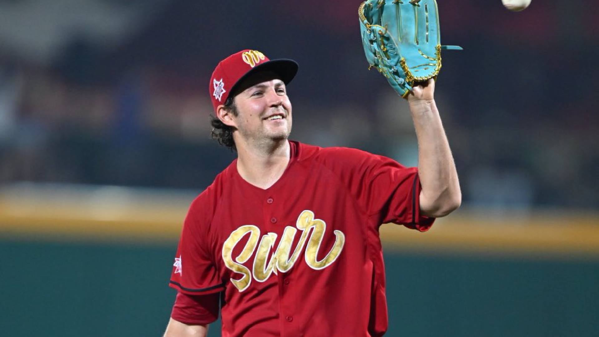 La decisión del lanzador norteamericano deja a los Diablos Rojos del México sin posibilidad inmediata de su retorno, luego de una temporada en la que dejó grandes sensaciones en la afición escarlata.
(Foto: X/ Diablos Rojos)