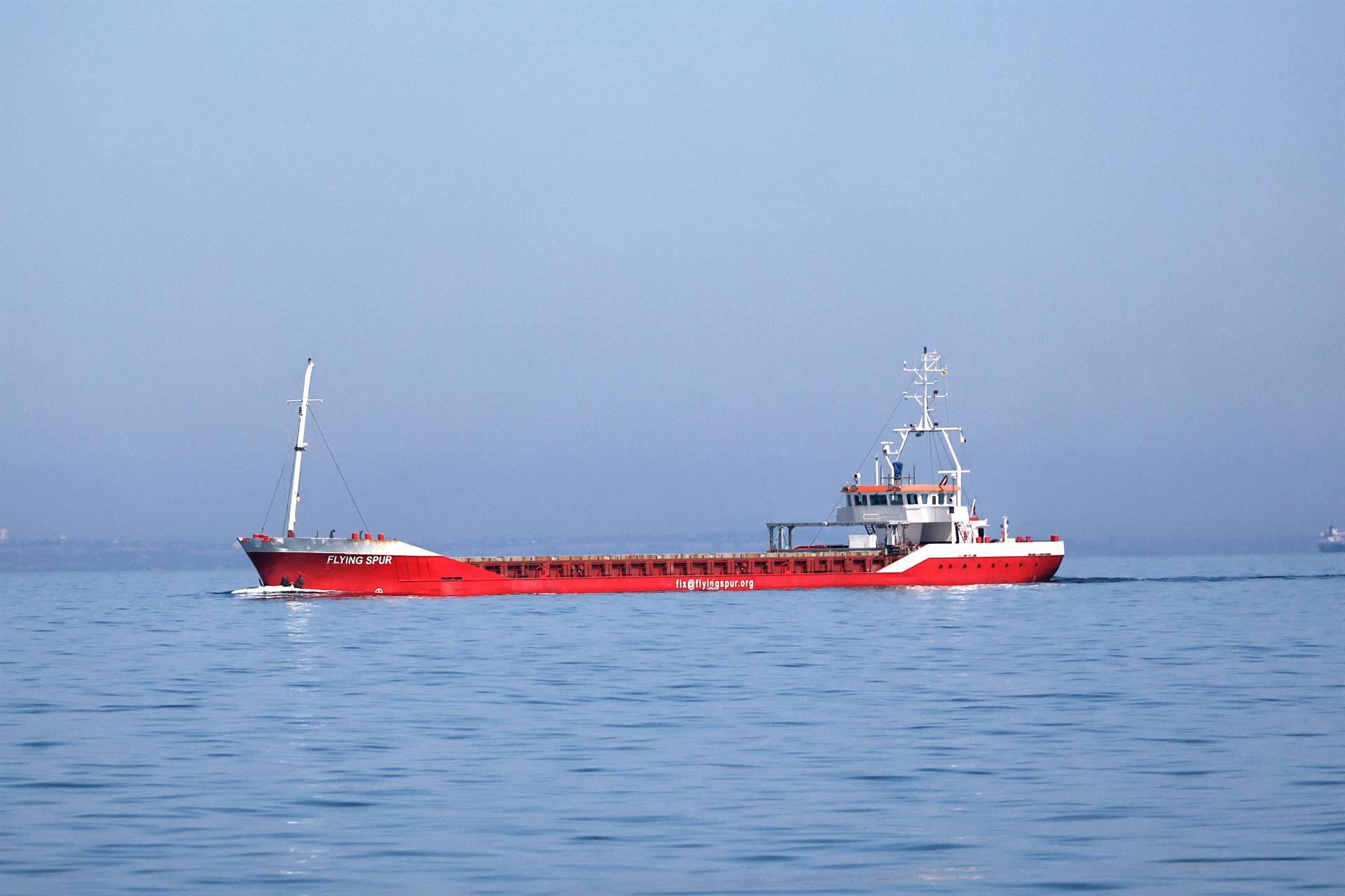Mueren al menos seis marineros en un ataque ruso contra un buque mercante en el mar Negro