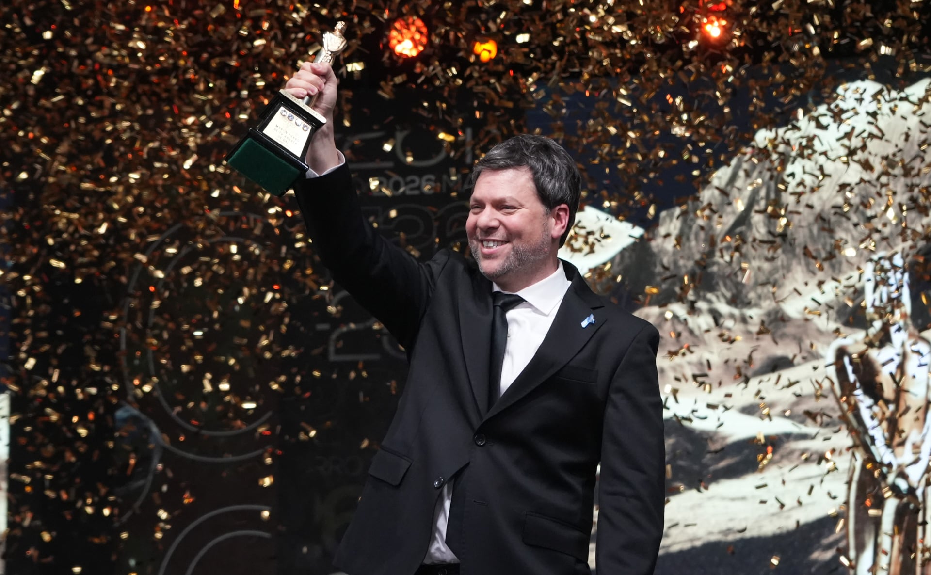 Guido Kaczka fue el gran ganador de la noche tras recibir el Martín Fierro de Oro y el galardón a Mejor Conducción Masculina por varios ciclos de Eltrece (PRENSA TELEFE)