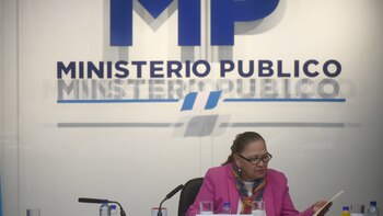 La fiscal acusada de intentar