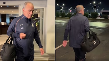 La llegada de Bielsa a Uruguay tras la eliminación en el Mundial: la solitaria caminata y el jugador que lo respaldó