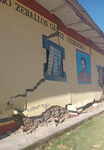 Más de 260 estudiantes de primaria y secundaria quedaron sin aulas seguras. Foto: Prensa Perú Digital
