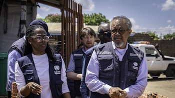 La OMS y CDC África impulsan un plan valorado en 448 millones de euros para frenar el brote de ébola