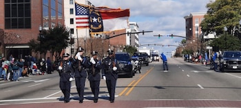 El suceso dejó consternada a la comunidad local, mientras equipos de emergencia y fuerzas del orden trabajaron en el sitio para esclarecer los hechos y brindar apoyo a los familiares de la víctima (Wilmington NC)