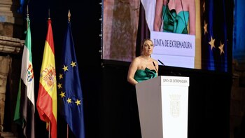 María Guardiola llama a "estar