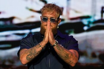 Hay 30 años de diferencia