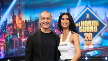 Pedro Alonso y Begoña Vargas promocionan ‘Berlín: la dama del armiño’ y comparten detalles inéditos de la serie en ‘El Hormiguero’