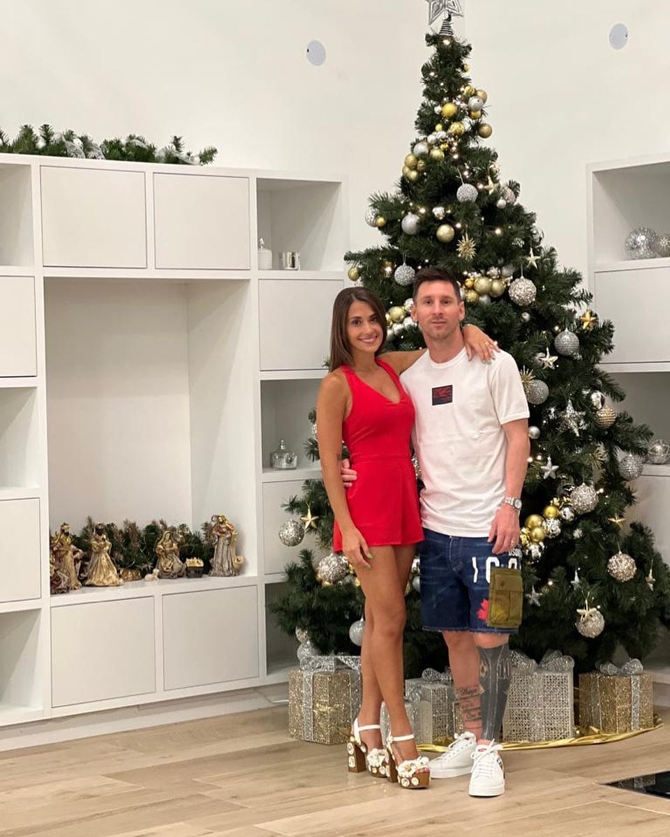 El look de Leo y Anto en la Navidad del 2021