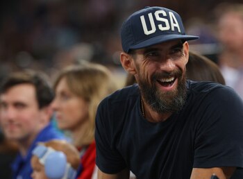 Michael Phelps es reconocido por