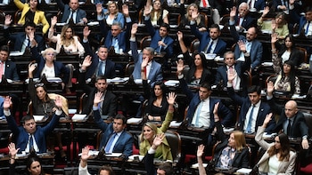 El Gobierno quiere tratar el Super RIGI el 24 de mayo y negocia la letra del proyecto con sus aliados