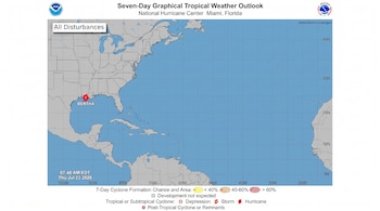 Mapa gráfico de previsión meteorológica tropical de siete días, con el huracán Bertha ubicado en el Golfo de México y la fecha del 23 de julio de 2026.