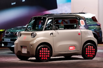 El Citroen Ami fue el prime ensayo conceptual de la marca evocando un auto histórico con propulsión eléctrica. REUTERS/Benoit Tessier