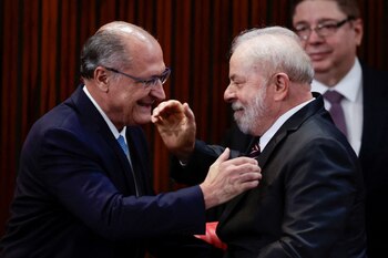 Lula da Silva y su vicepresidente electo Geraldo Alckmin (REUTERS/Ueslei Marcelino)