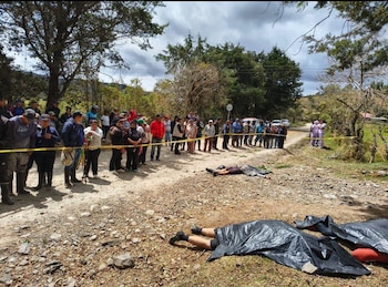 Los fallecidos eran oficiales retirados del Ejército. El crimen ocurrió en el corredor entre Silvia y Totoró - crédito @militar_col / X