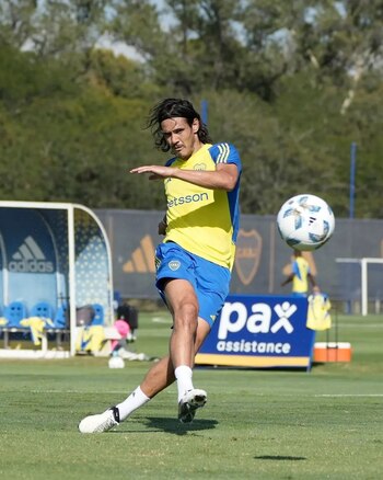 Edinson Cavani se entrenó diferenciado
