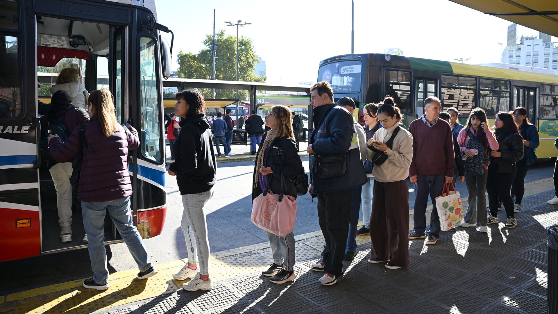 La deuda provincial con el sector del transporte asciende a más de noventa mil millones de pesos (Maximiliano Luna)
