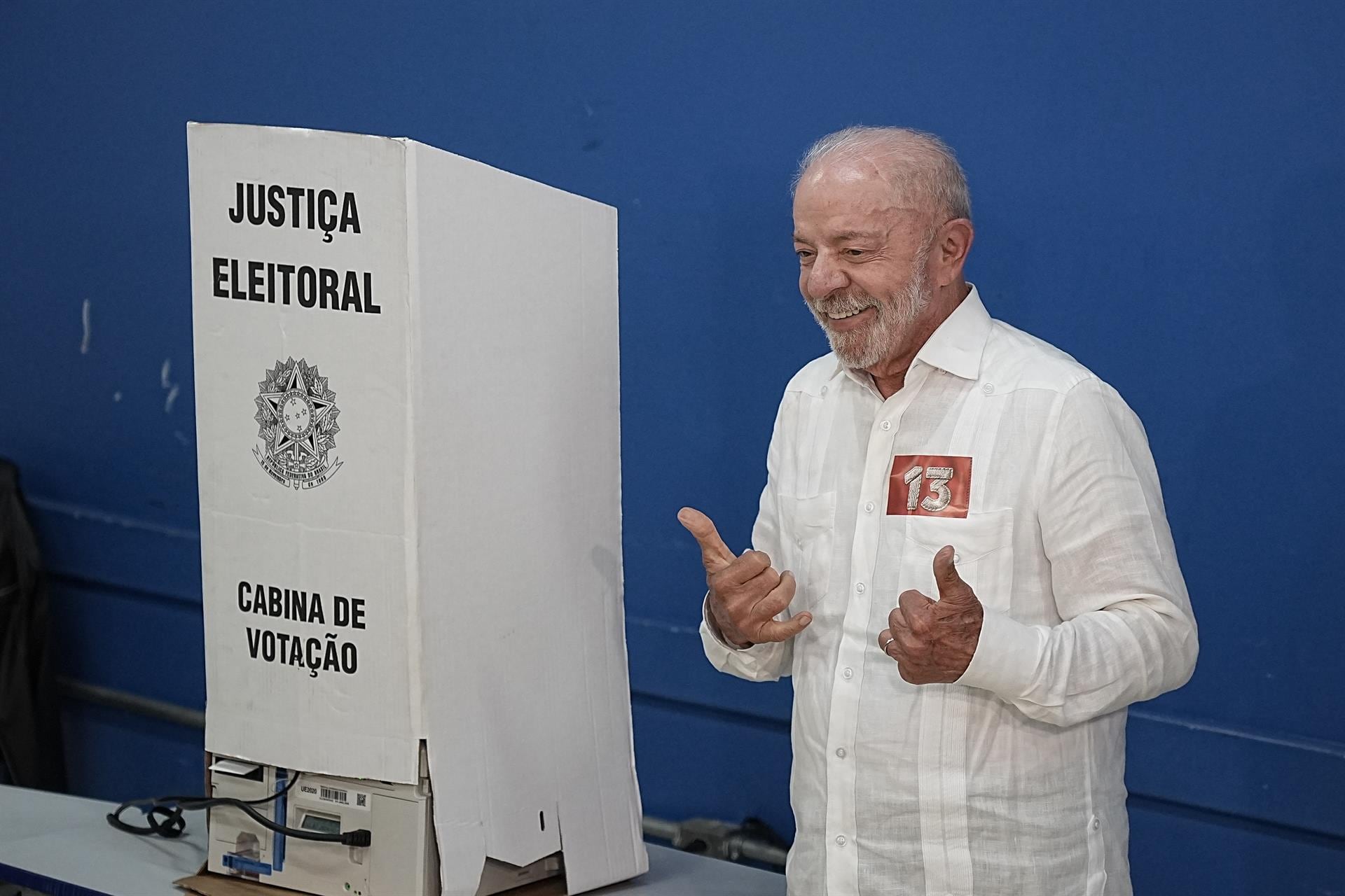 Telefónica y Santander se desploman en Bolsa tras la victoria electoral de Lula da Silva en Brasil